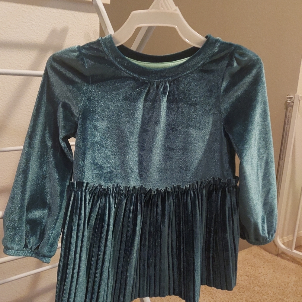 EUC velvet top, toddler
